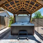 Reel Fun Centrally Located W Movie Room Pool Hot Tub