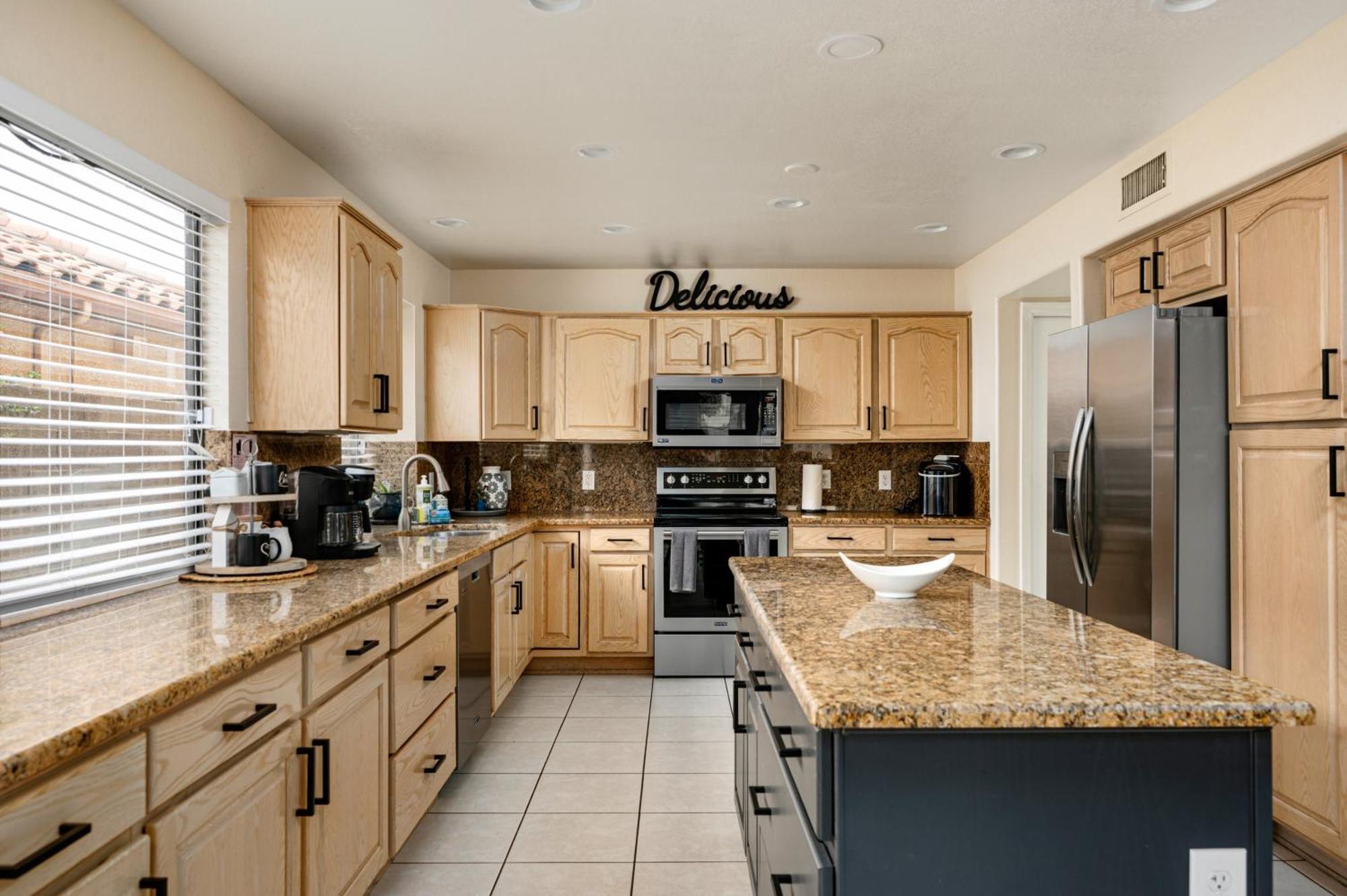Holiday home Reel Fun Centrally Located W Movie Pool Hot Tub Phoenix