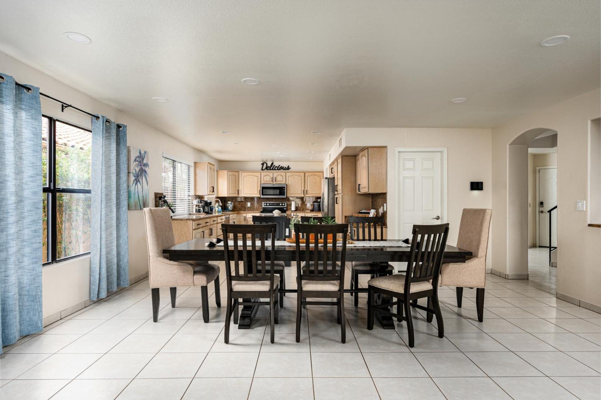 Holiday home Reel Fun Centrally Located W Movie Pool Hot Tub Phoenix